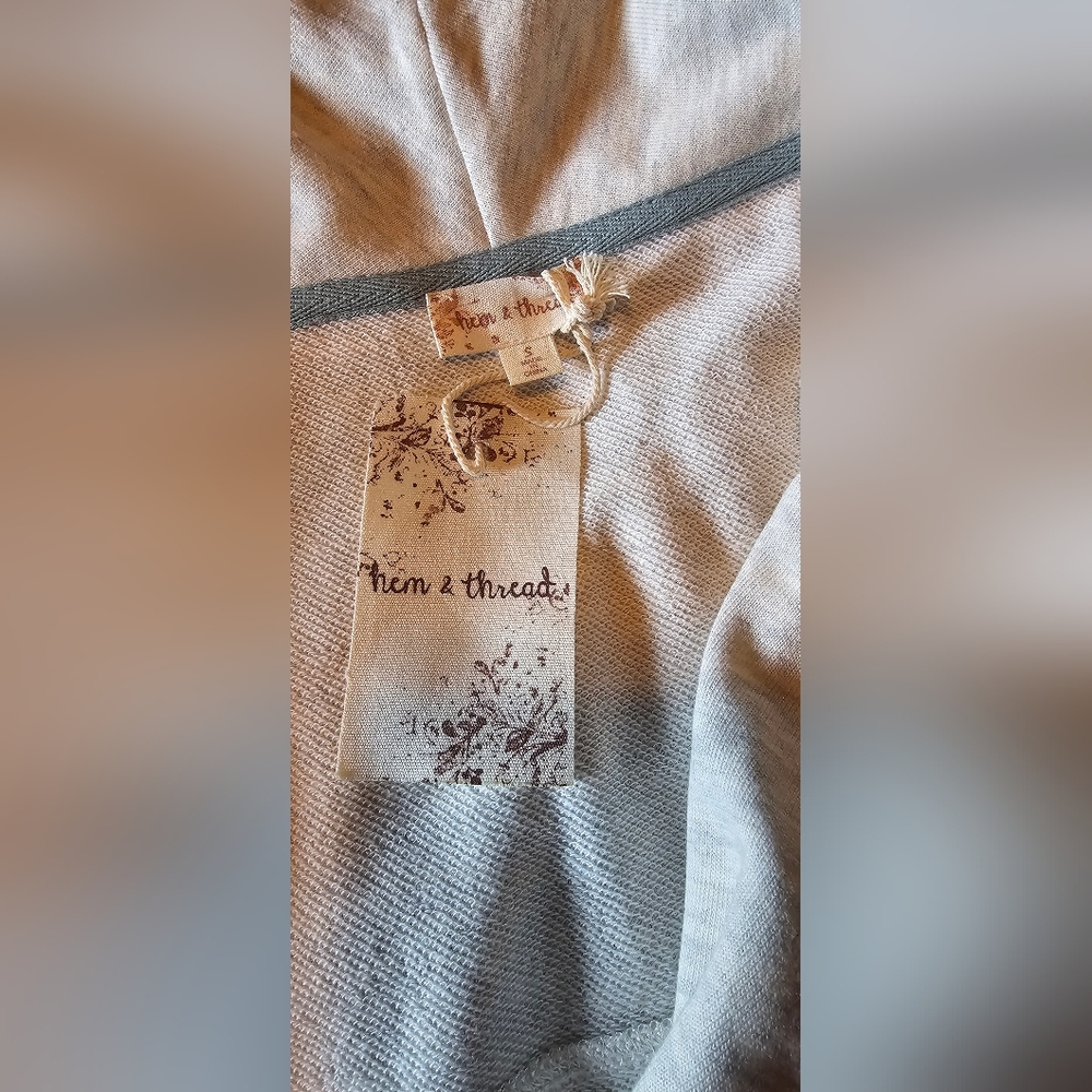 Hem&Thread Size Small Button-Up Cardigan - Picture 4 of 4